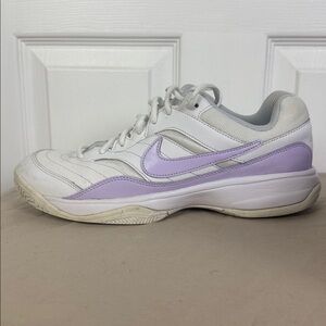 Nike court lite women’s tennis sneaker shoe size 10.5